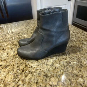 Unisa Gray Ankle Boots
